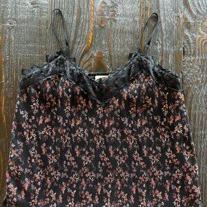 Everleigh Crinkle Floral Lace Trim V-Neck Cami Tank Top Size M